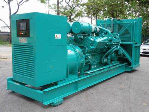 阿瓦提如何选择适合 100KW 发电机的电缆长度？