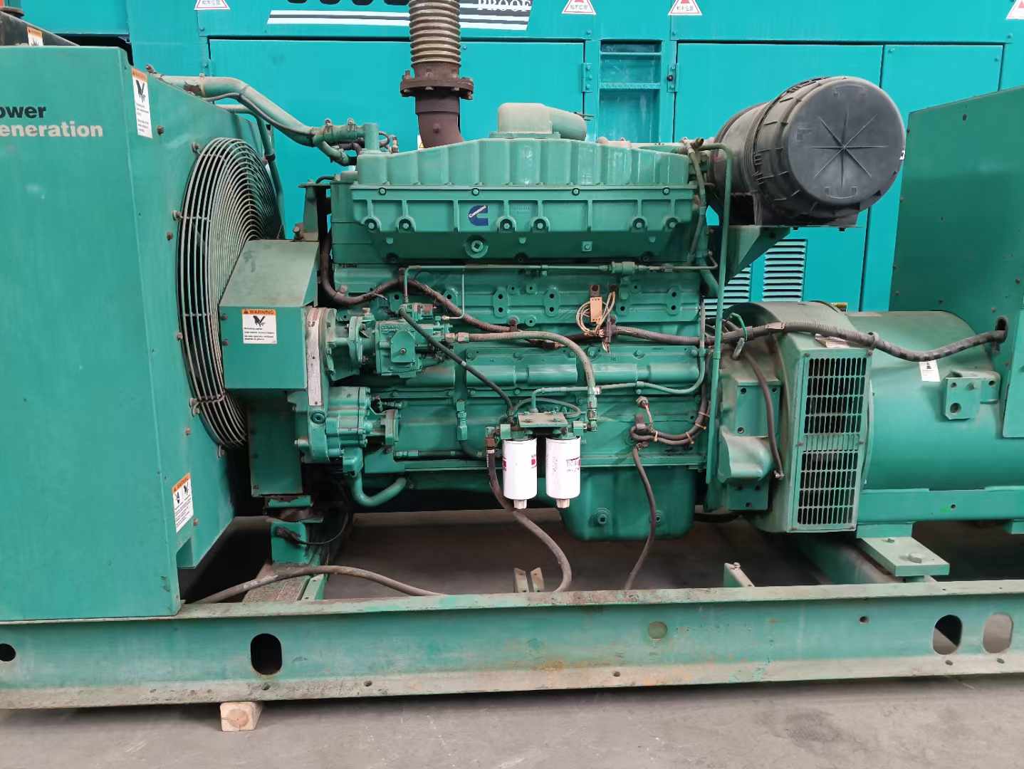 阿瓦提过载会对 600kW 柴油发电机组造成哪些损害?